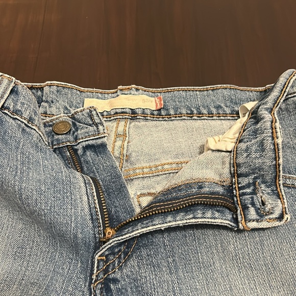 Levi’s 550 Denim High Waist Distressed Cutoff Shorts Size 4 - Picture 2 of 10